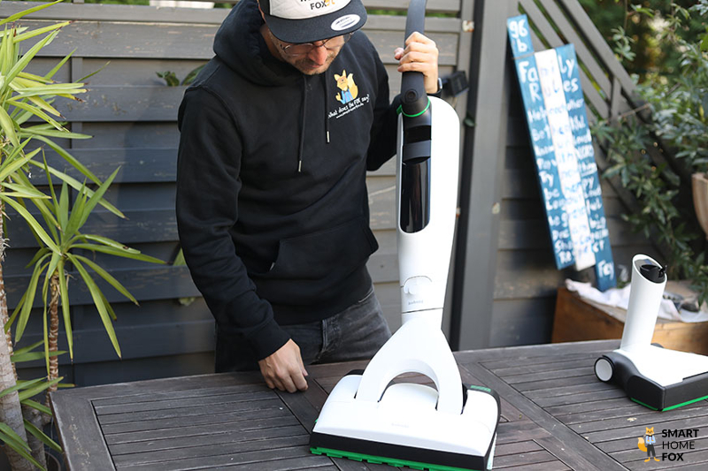 Der Vorwerk VK7 Besserwischer ist zu sehen.